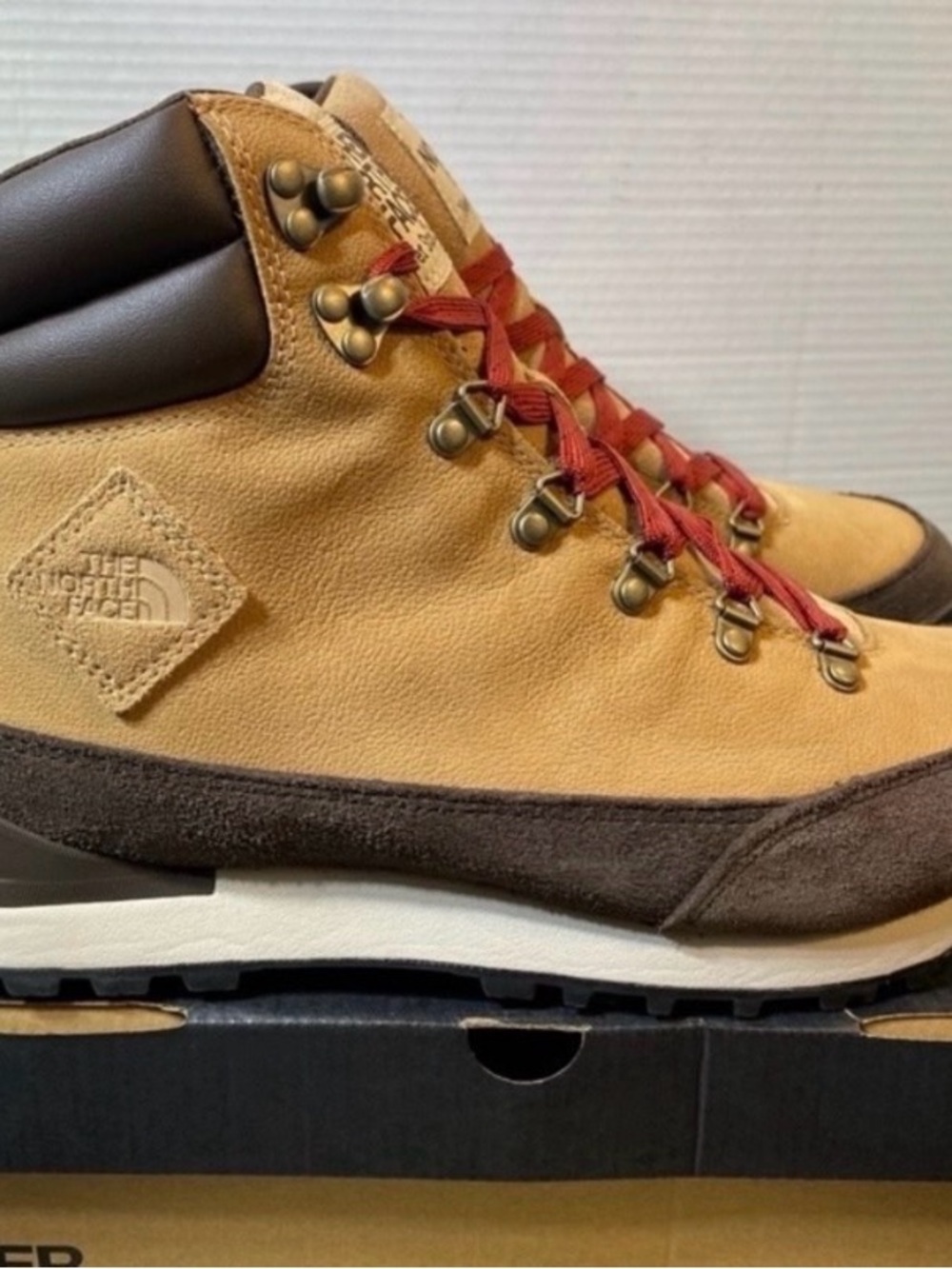 The North Face Back to Berkley IV Leather WP rain winter brown boots 12
